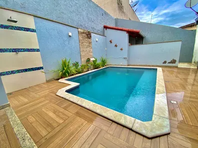 Casa com 3 Quartos à venda, 220m² no Santa Lúcia, Eunápolis