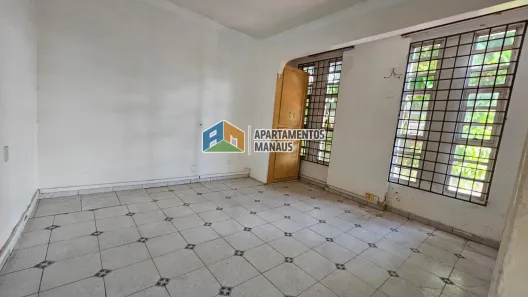 Prédio Comercial para alugar, 744m² no São Jorge, Manaus