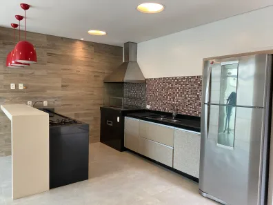 Casa de Condomínio com 3 Quartos para alugar, 280m² no Vila Oliveira, Mogi das Cruzes