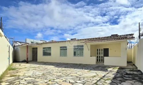 Casa com 3 Quartos para alugar, 168m² no Grageru, Aracaju