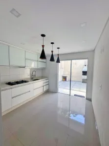 Sobrado com 2 Quartos para alugar, 90m² no Potecas, São José