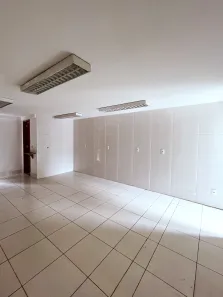 Ponto Comercial para alugar, 60m² no Nogueira, Petrópolis