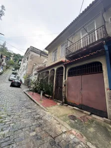 Casa com 4 Quartos para alugar, 230m² no Copacabana, Rio de Janeiro