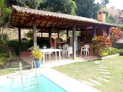 Casa de Condomínio com 8 Quartos para venda ou aluguel, 350m² no Pedro do Rio, Petrópolis