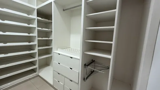 Casa de Condomínio com 2 Quartos para alugar, 300m² no Jardim Florença, Goiânia