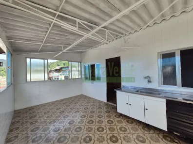 Casa com 2 Quartos para alugar, 100m² no Chácara Flora, Petrópolis