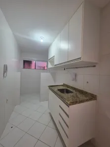 Apartamento com 2 Quartos para alugar, 78m² no Buraquinho, Lauro de Freitas