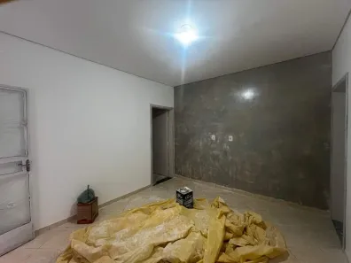 Casa com 2 Quartos para alugar, 60m² no Tirol (Barreiro), Belo Horizonte
