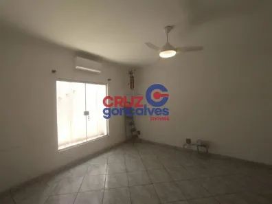 Casa com 3 Quartos à venda, 140m² no Jardim Claret, Rio Claro