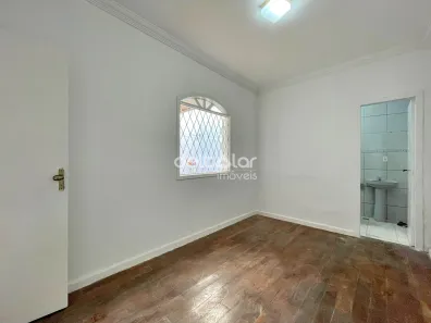 Casa com 2 Quartos para alugar, 90m² no Heliópolis, Belo Horizonte