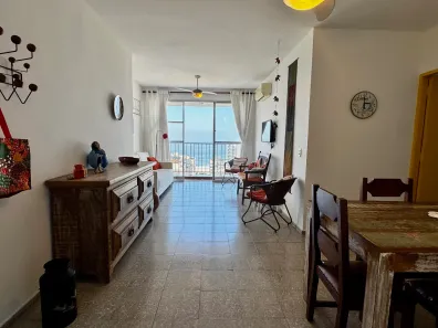Apartamento com 2 Quartos para alugar, 82m² no Leme, Rio de Janeiro