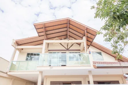 Sobrado com 8 Quartos à venda, 480m² no Centro, Matinhos