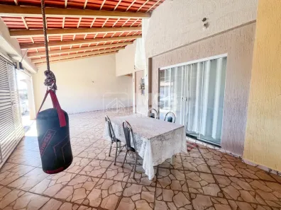Casa com 5 Quartos à venda, 180m² no Taguatinga Norte, Brasília