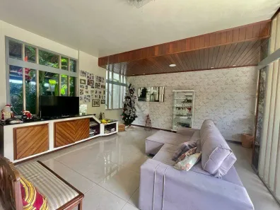 Sobrado com 3 Quartos para alugar, 306m² no Grageru, Aracaju
