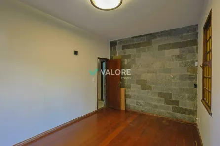 Casa com 6 Quartos para alugar, 387m² no Santo Antônio, Belo Horizonte