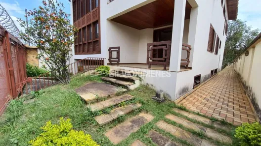 Ponto Comercial com 7 Quartos para alugar, 600m² no Santa Tereza, Belo Horizonte
