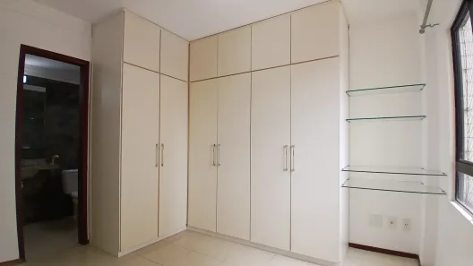 Apartamento com 2 Quartos para alugar, 56m² no Candelária, Natal