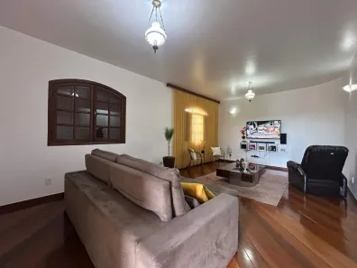 Casa com 4 Quartos à venda, 254m² no Diamante (Barreiro), Belo Horizonte