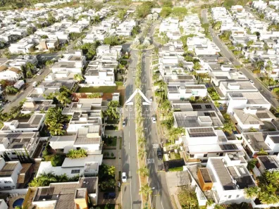 Lote/Terreno à venda, 381m² no Jardins Valência, Goiânia