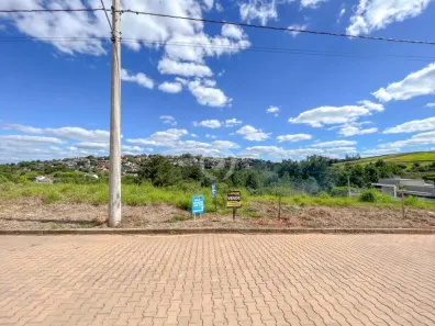 Lote/Terreno à venda, 305m² no 4 Colônias, Campo Bom