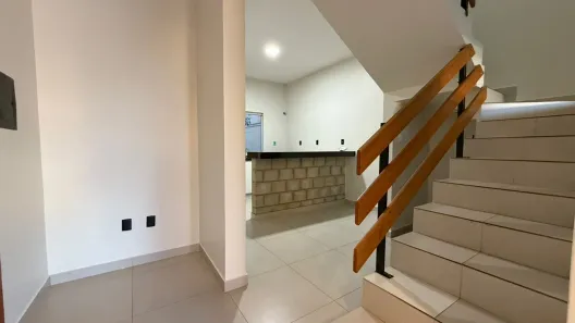 Sobrado com 3 Quartos para alugar, 111m² no Plano Diretor Sul, Palmas