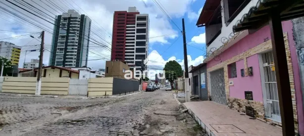Casa com 4 Quartos à venda, 197m² no Lagoa Nova, Natal