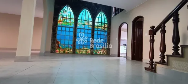 Sobrado com 4 Quartos para alugar, 280m² no Taguatinga Norte, Brasília