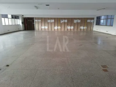 Sala Comercial para alugar, 550m² no Santa Efigênia, Belo Horizonte