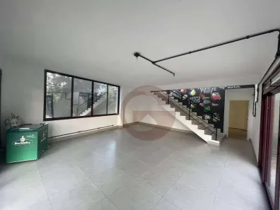 Ponto Comercial à venda, 176m² no Chácara São João, Carapicuíba