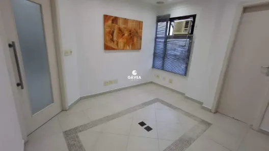 Sala Comercial à venda, 100m² no Vila Mathias, Santos