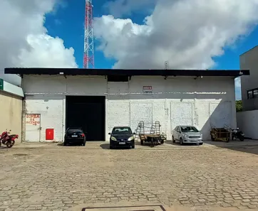 Galpão/Depósito/Armazém para alugar, 228m² no Candelária, Natal
