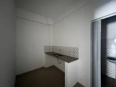Ponto Comercial para alugar, 33m² no Vila Valqueire, Rio de Janeiro