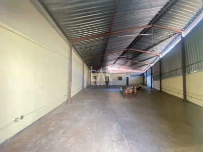 Galpão/Depósito/Armazém para alugar, 283m² no Santa Efigênia, Belo Horizonte