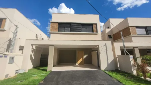 Sobrado com 3 Quartos para alugar, 180m² no Jardins Marselha, Aparecida de Goiânia