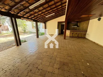 Imóvel Comercial com 7 Quartos para alugar, 640m² no Santa Tereza, Belo Horizonte