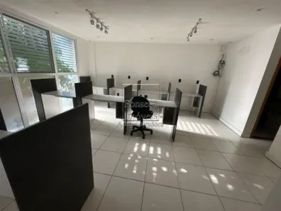 Ponto Comercial para alugar, 64m² no Quarteirão Brasileiro, Petrópolis