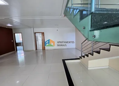 Sobrado com 5 Quartos para venda ou aluguel, 300m² no Flores, Manaus