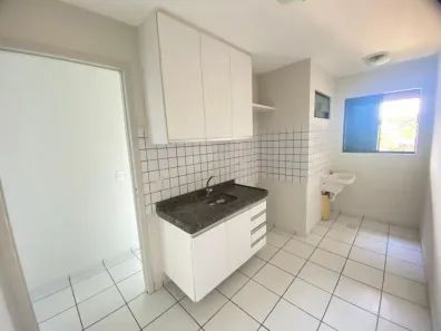 Apartamento com 2 Quartos para alugar, 58m² no Candelária, Natal