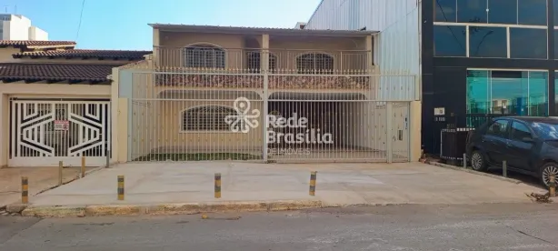 Sobrado com 4 Quartos para alugar, 280m² no Taguatinga Norte, Brasília