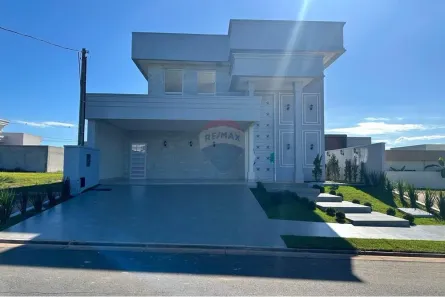 Sobrado com 4 Quartos à venda, 243m² no Loteamento Manoel Gomes da Cunha, Araguaína