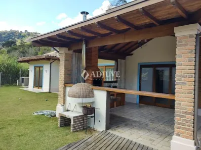 Casa de Condomínio com 4 Quartos para alugar, 266m² no Pedro do Rio, Petrópolis