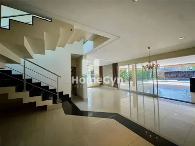 Sobrado com 3 Quartos para alugar, 328m² no Jardins Milão, Goiânia