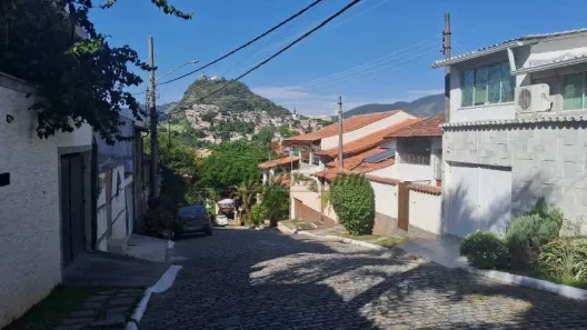 Casa de Condomínio com 3 Quartos para venda ou aluguel, 180m² no Freguesia (Jacarepaguá), Rio de Janeiro