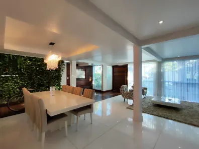 Casa de Condomínio com 3 Quartos à venda, 258m² no Itapuã, Salvador