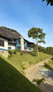 Casa de Condomínio com 5 Quartos para venda ou aluguel, 1060m² no Samambaia, Petrópolis