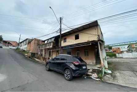 Casa com 6 Quartos à venda, 263m² no Adrianópolis, Manaus