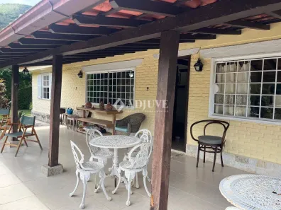 Casa de Condomínio com 4 Quartos para alugar, 306m² no Itaipava, Petrópolis