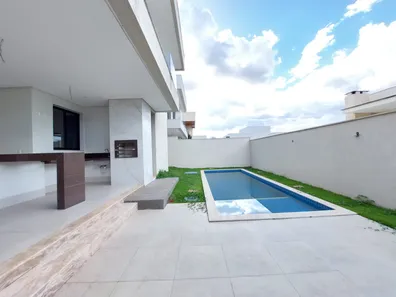 Casa de Condomínio com 4 Quartos à venda, 389m² no Jardins Valência, Goiânia