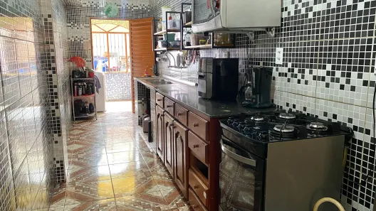 Casa com 3 Quartos à venda, 300m² no Aleixo, Manaus