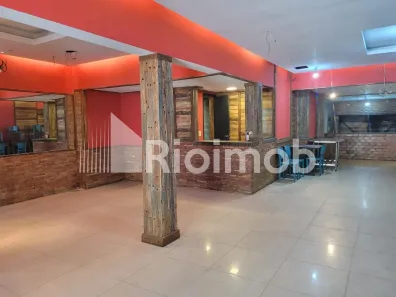Ponto Comercial para venda ou aluguel, 210m² no Vargem Pequena, Rio de Janeiro